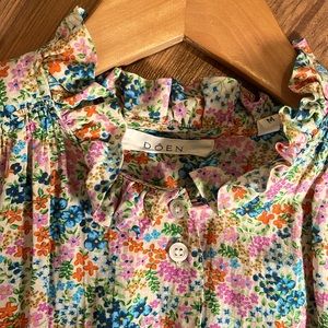 DÔEN Rose Top in Cream Lady Bird Floral, worn once, LIKE NEW condition!